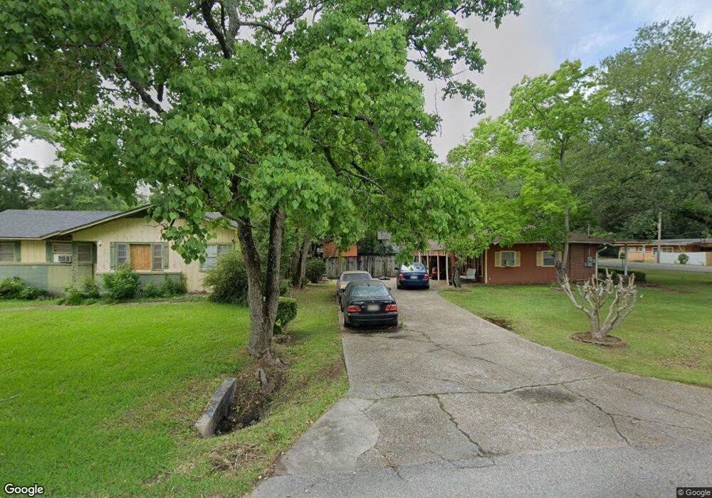 918 S 19th Ave, Laurel, MS 39440 - photo 1