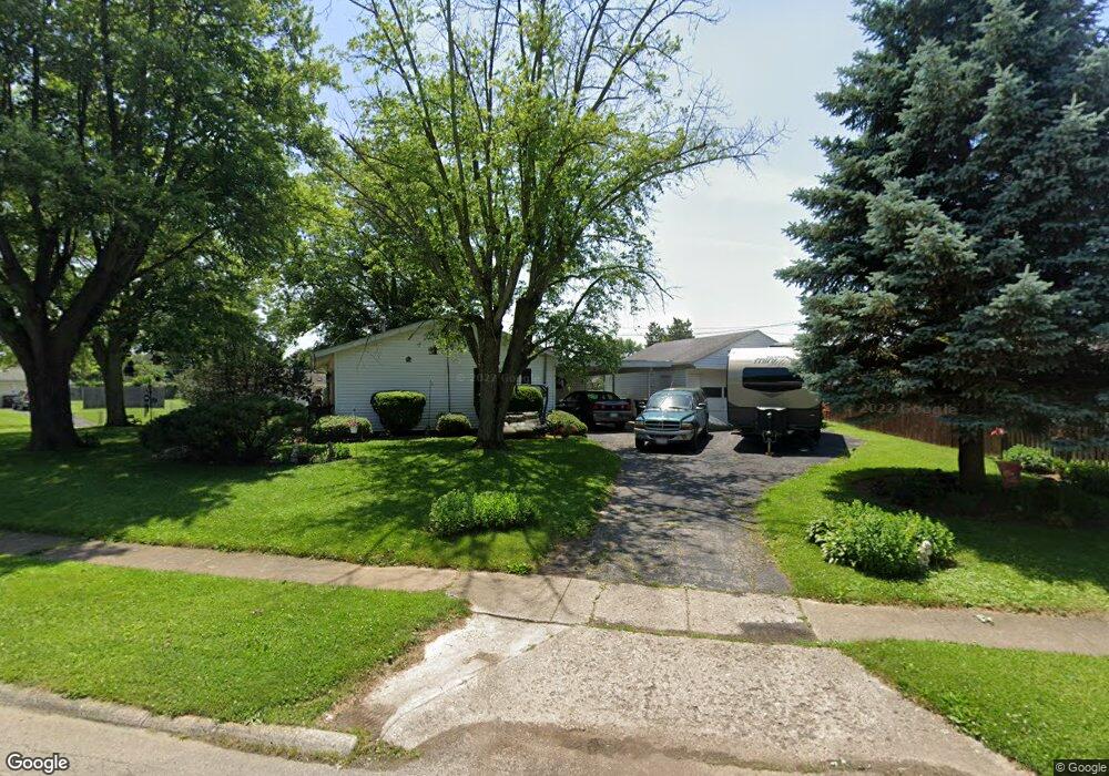 989 Emmett Dr, Xenia, OH 45385 - photo 1