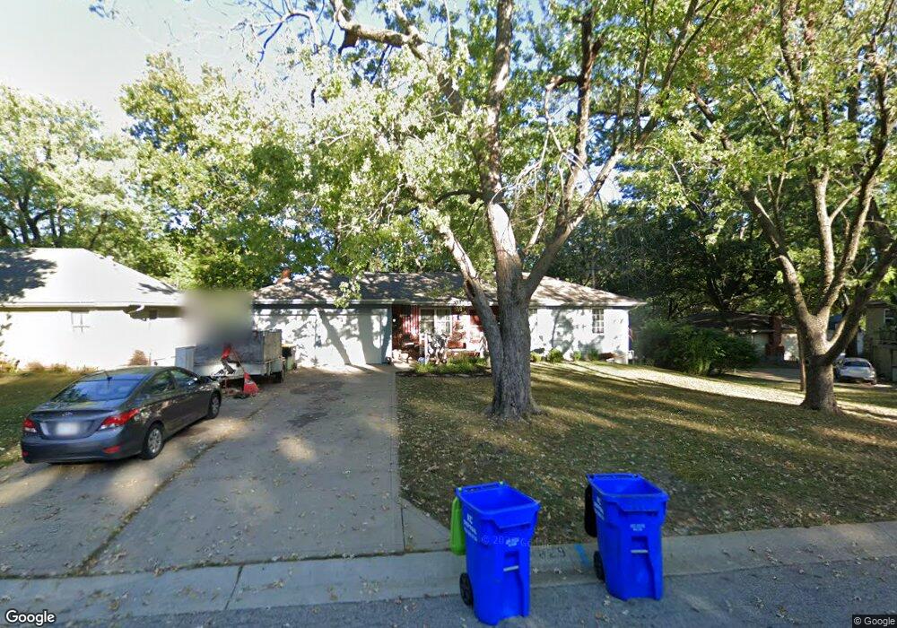 4829 Lucille Ln, Shawnee, KS 66203 - photo 1