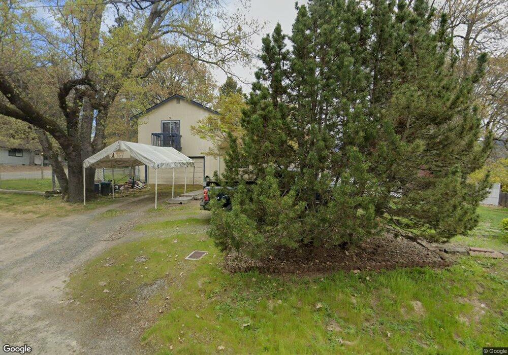 1012 NW E St, Grants Pass, OR 97526 - photo 1