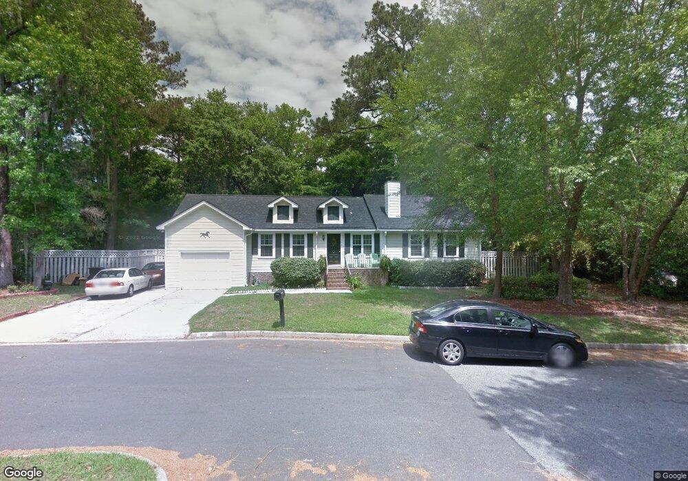 102 S Sheftall Cir, Savannah, GA 31410 - photo 1