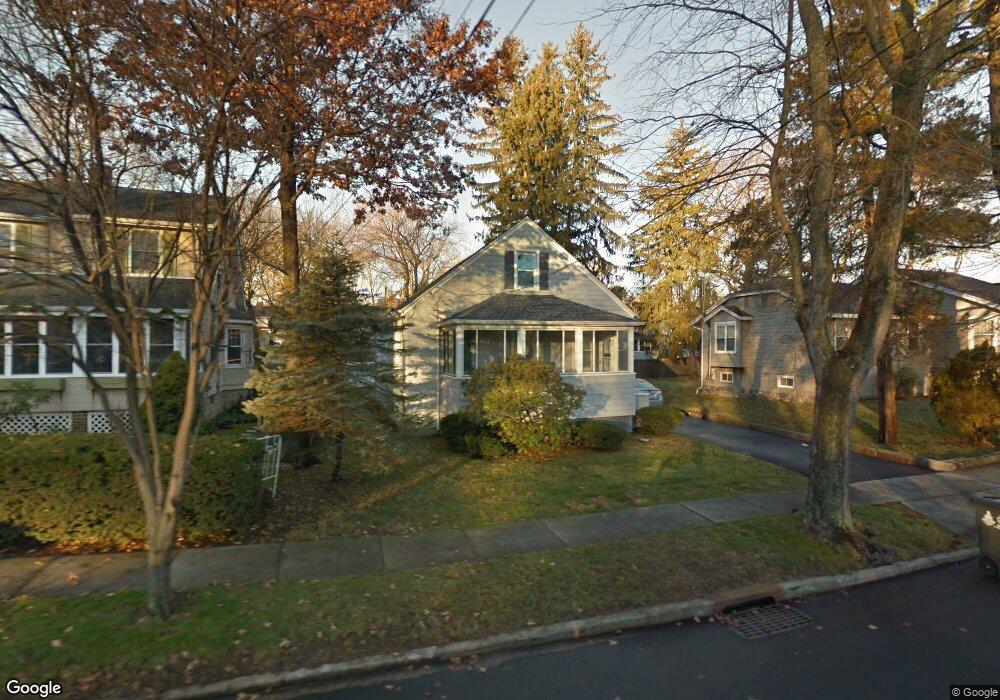 118 Courtland Hill St, Stamford, CT 06906 - photo 1