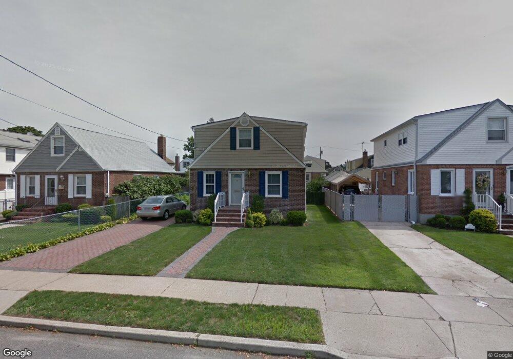 90 Caroline Ave, Franklin Square, NY 11010 - photo 1