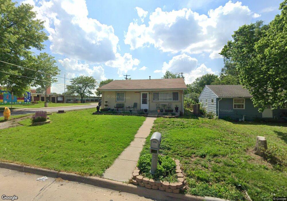 3141 SE Colfax St, Topeka, KS 66605 - photo 1