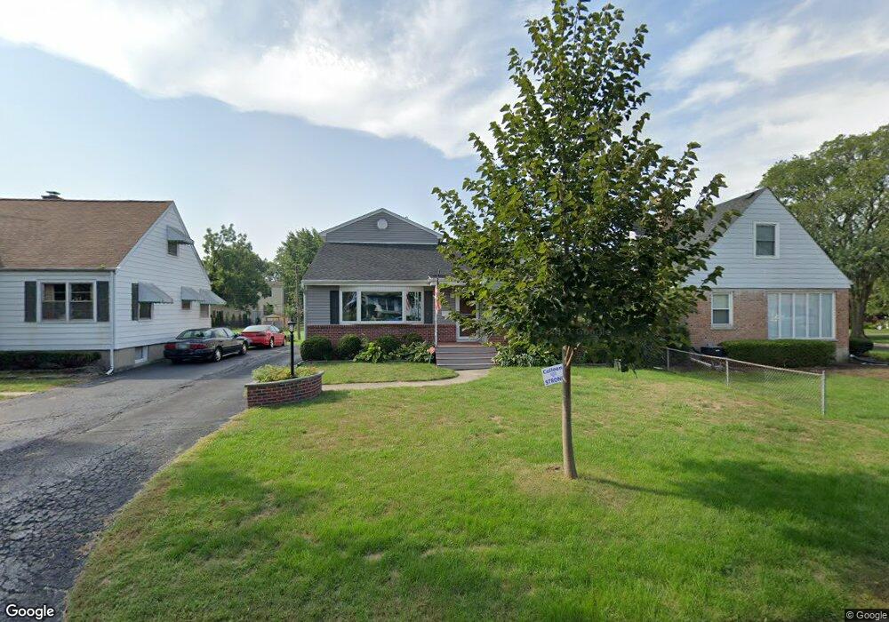 212 W Mckinley Ave, Elmhurst, IL 60126 - photo 1