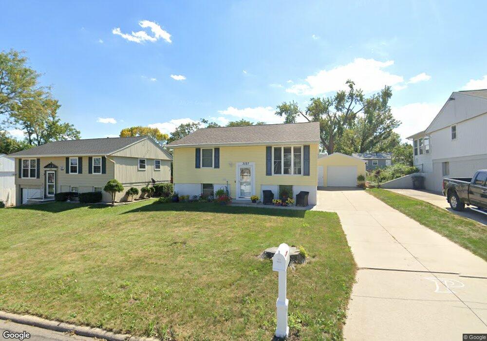 3127 Pebble Dr SW, Cedar Rapids, IA 52404 - photo 1