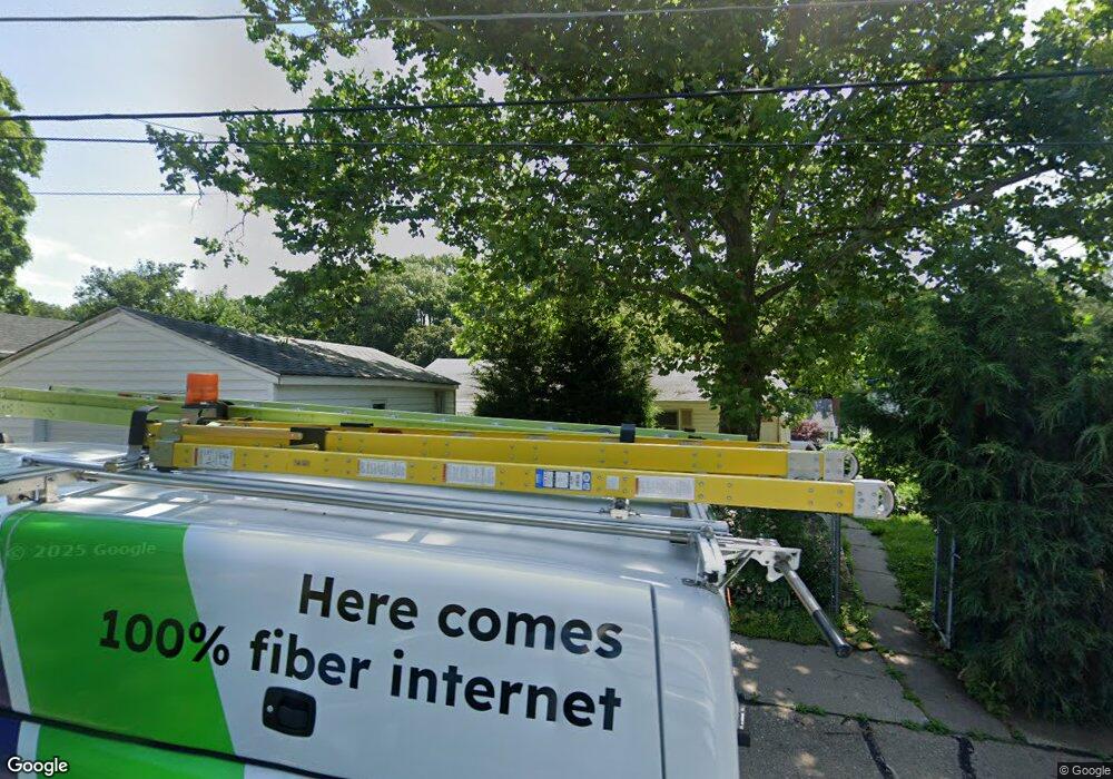 1714 Jersey Ridge Rd, Davenport, IA 52803 - photo 1