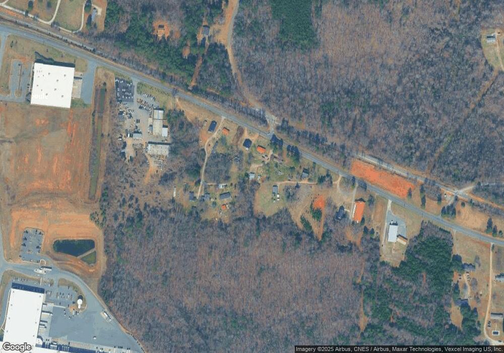 132 Community Ln, Statesville, NC 28677 - photo 1