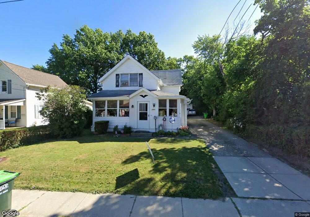 1701 E 290th St, Wickliffe, OH 44092 - photo 1