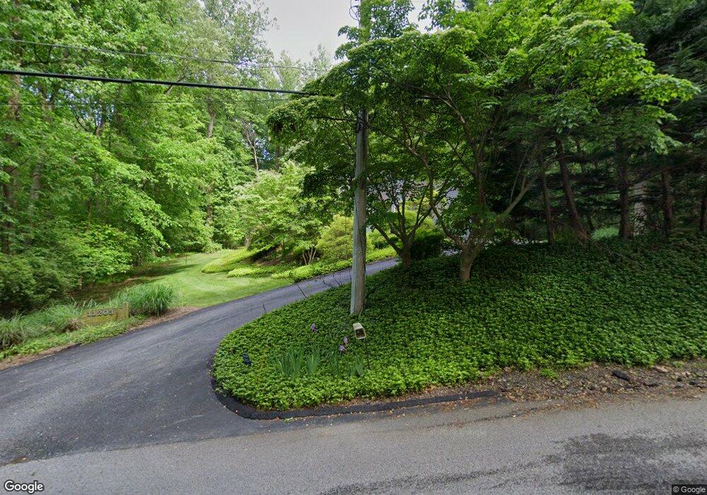 11203 Woodland Dr, Lutherville Timonium, MD 21093 - photo 1