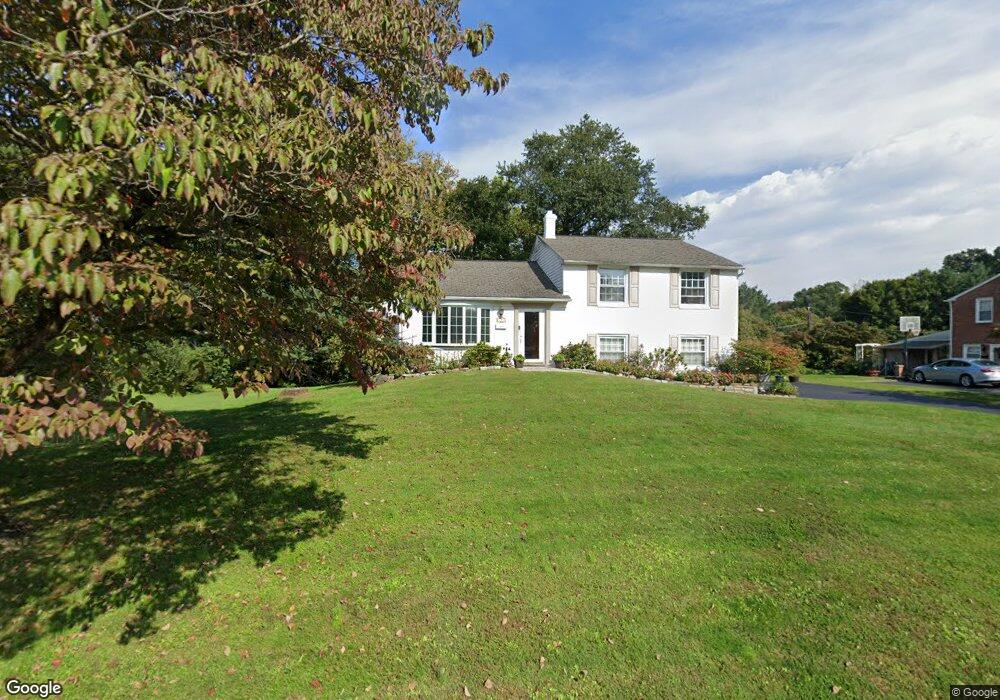 217 Canterbury Dr, Wallingford, PA 19086 - photo 1