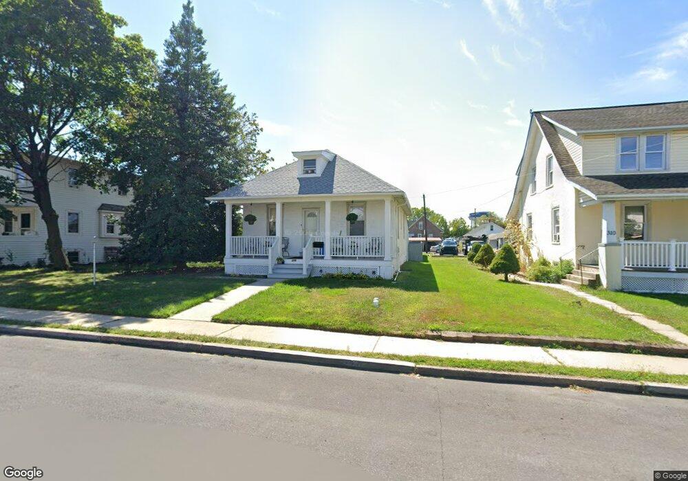 306 W 8th St, Lansdale, PA 19446 - photo 1