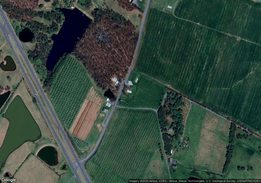 208 Middle Fork Rd, Cross Junction, VA 22625 - photo 1