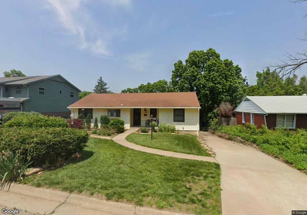1708 SW 26th St, Topeka, KS 66611 - photo 1