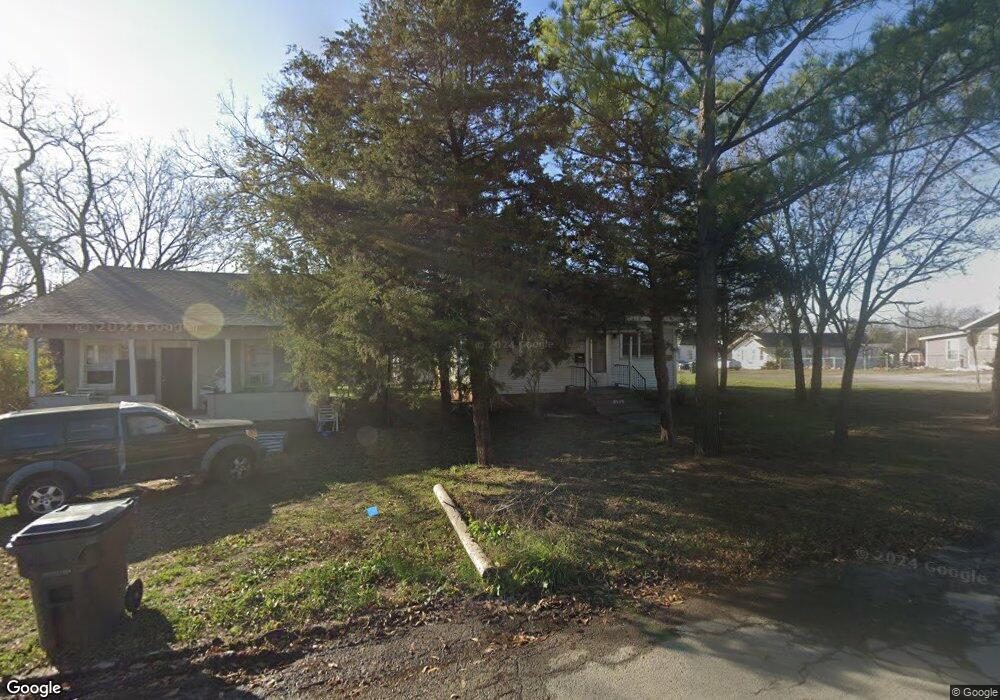 1017 W Cummings St, Henryetta, OK 74437 - photo 1