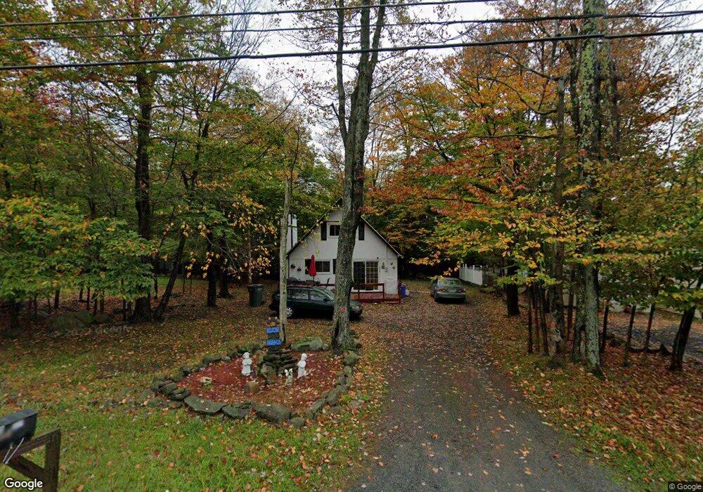 523 Country Place Dr, Tobyhanna, PA 18466 - photo 1