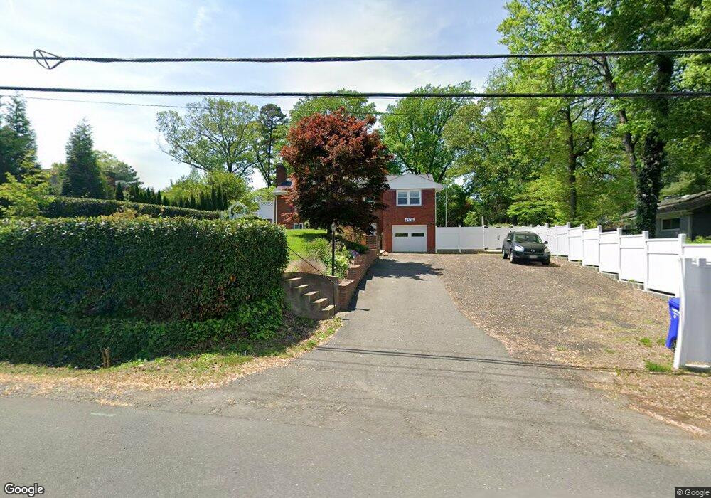 Coming Soon $899,900 • Co-Listing Agent