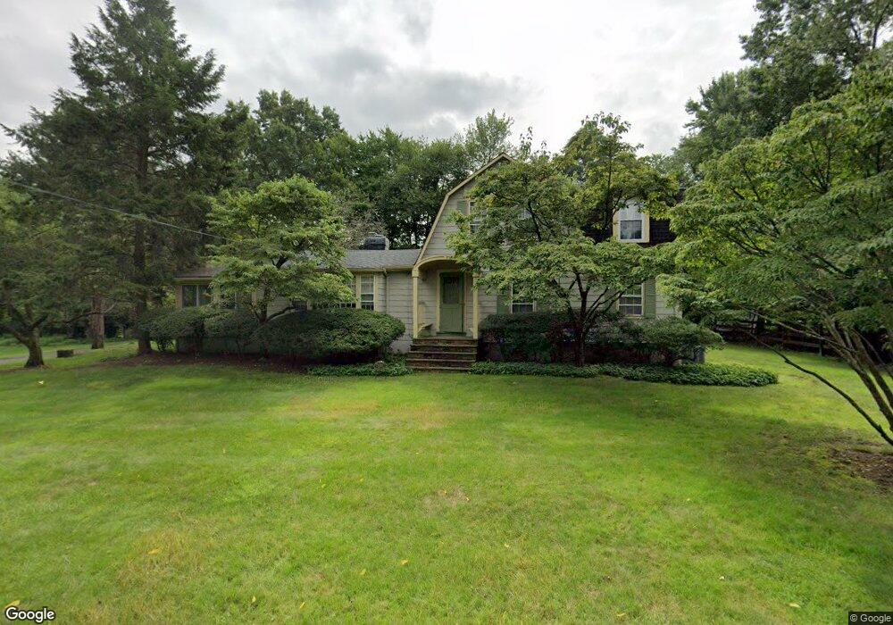 1070 Clarkes Ln, Scotch Plains, NJ 07076 - photo 1