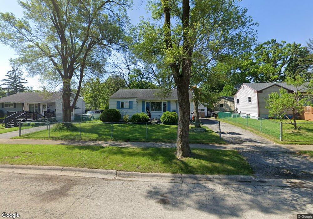 2421 Chinook Rd, Waukegan, IL 60087 - photo 1