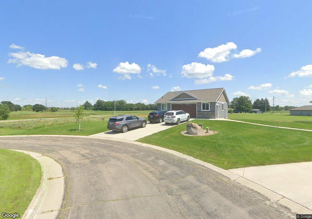 2201 Palmer Cir, Albert Lea, MN 56007 - photo 1