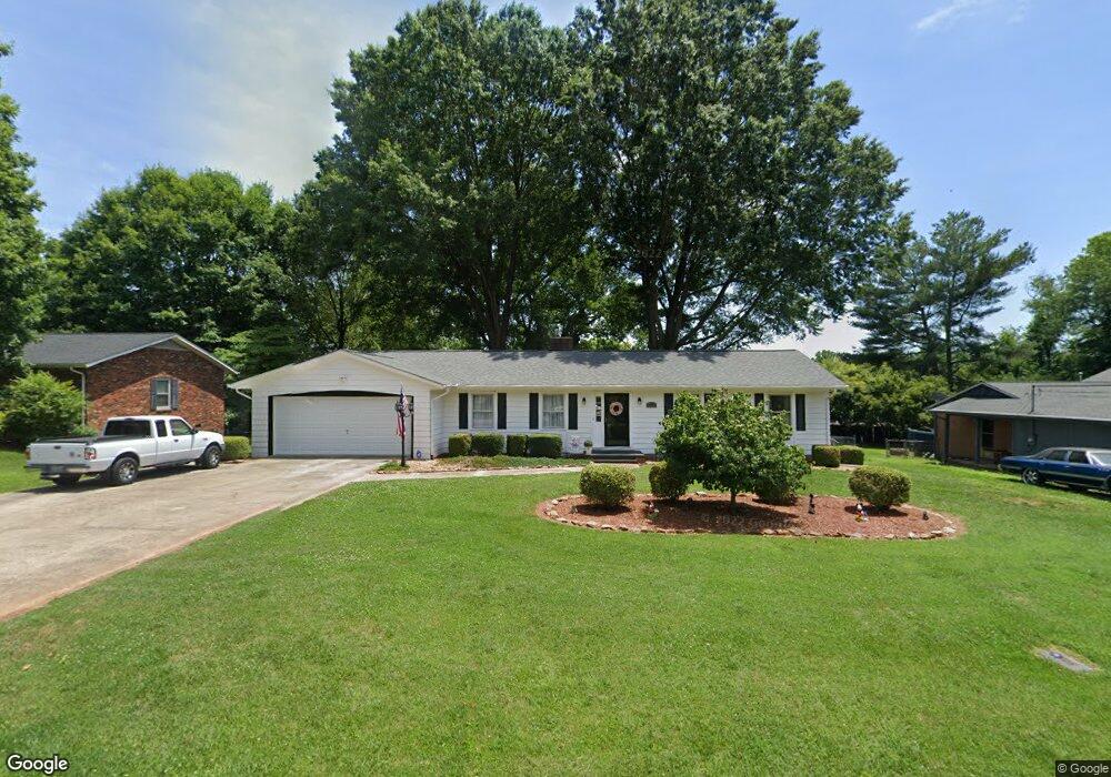 322 Chestnut Ln, Statesville, NC 28625 - photo 1