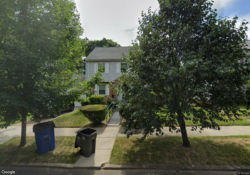 305 Bellevue Rd, New Haven, CT 06511 - photo 1