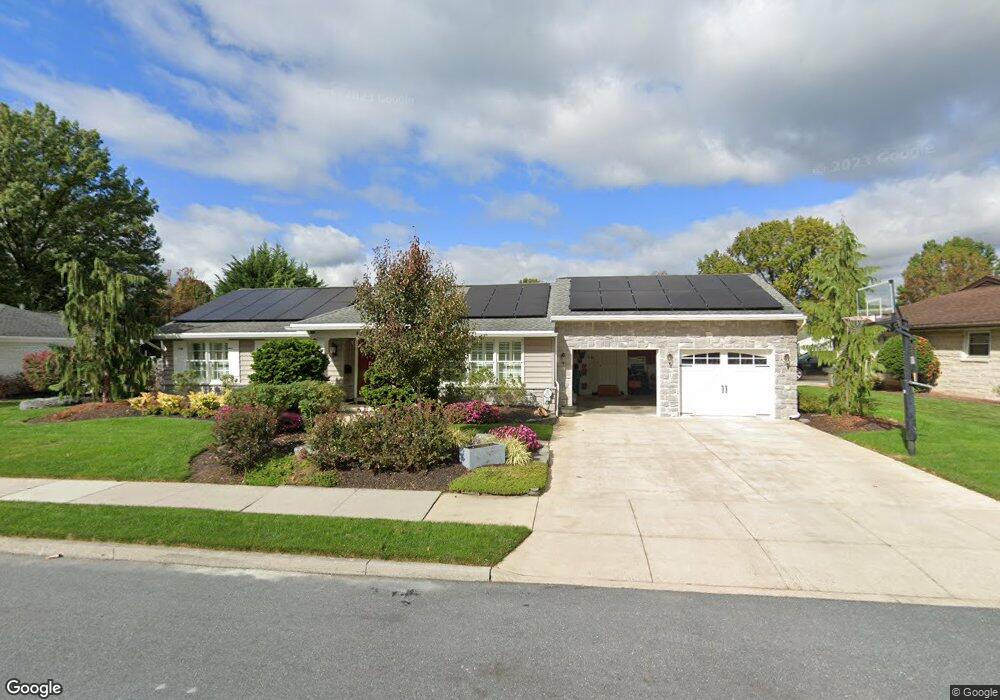 453 Maple Ave, Hershey, PA 17033 - photo 1