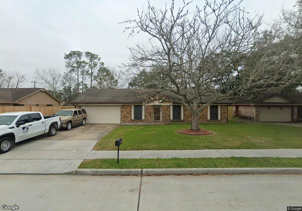 1913 Tracy Lynn Ln, Alvin, TX 77511 - photo 1