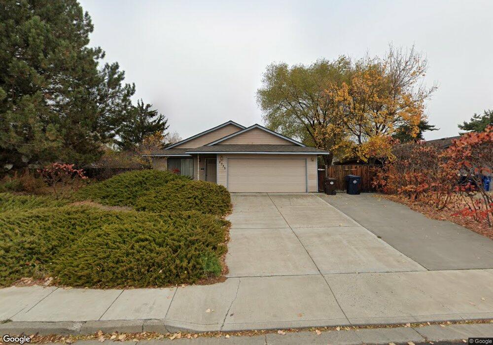 2335 SW Glacier Ave, Redmond, OR 97756 - photo 1