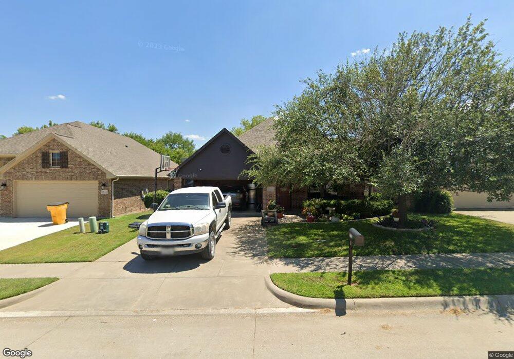 1810 Vallana Dr, Gainesville, TX 76240 - photo 1