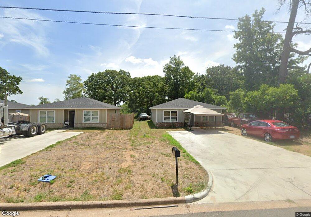 722 N Sanders St, Nacogdoches, TX 75964 - photo 1