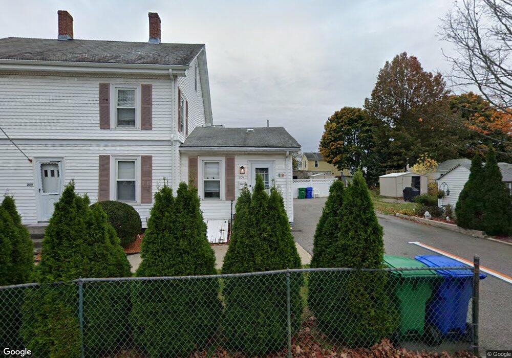 209 Adams St unit 211, Newton, MA 02458 - photo 1