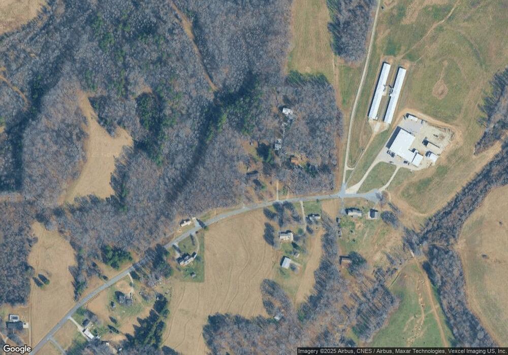 419 Fanjoy Rd, Statesville, NC 28625 - photo 1