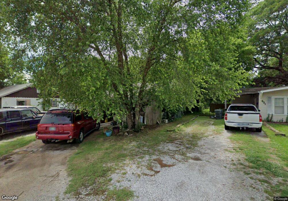 819 Wolverton St, Ardmore, OK 73401 - photo 1