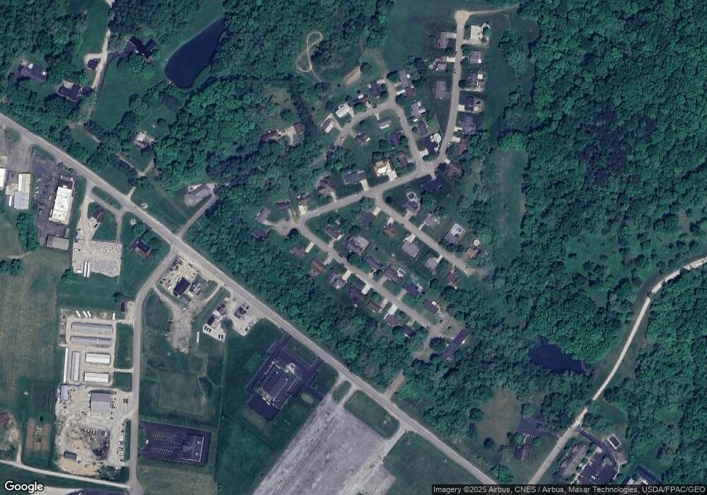 1566 Valley View Dr, Logan, OH 43138 - photo 1