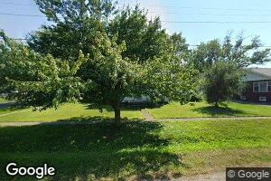 412 E Broad St, Raymond, IL 62560