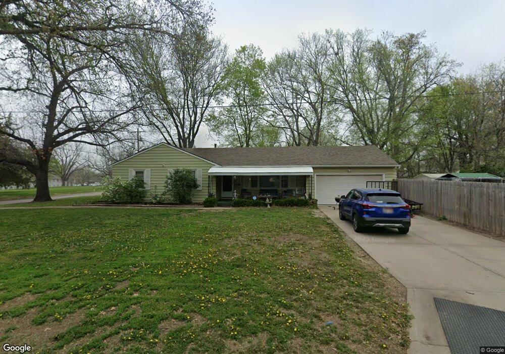 3334 SW 7th St, Topeka, KS 66606 - photo 1