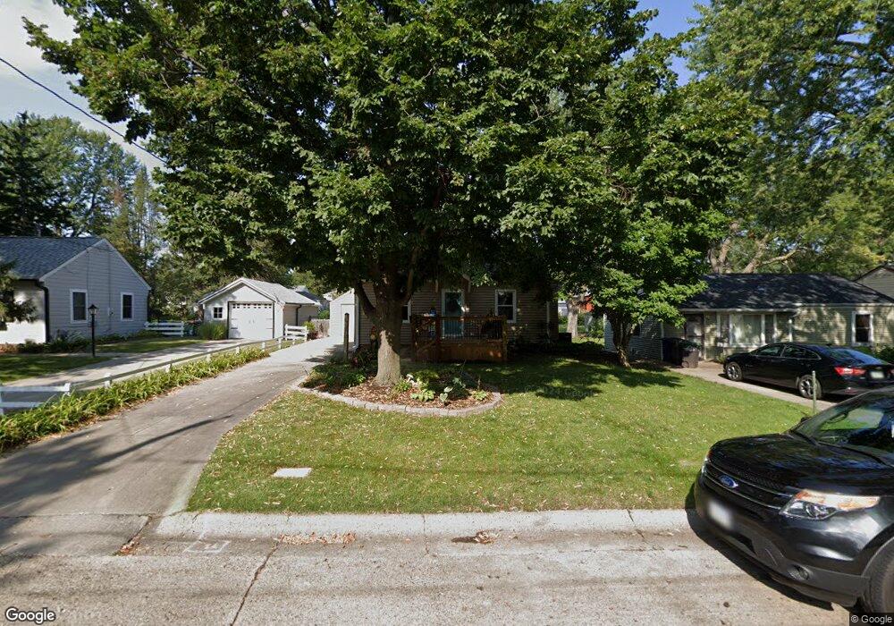 3848 42nd St, Des Moines, IA 50310 - photo 1