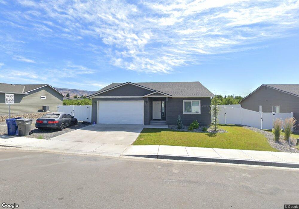 363 S Newton Ave, East Wenatchee, WA 98802 - photo 1