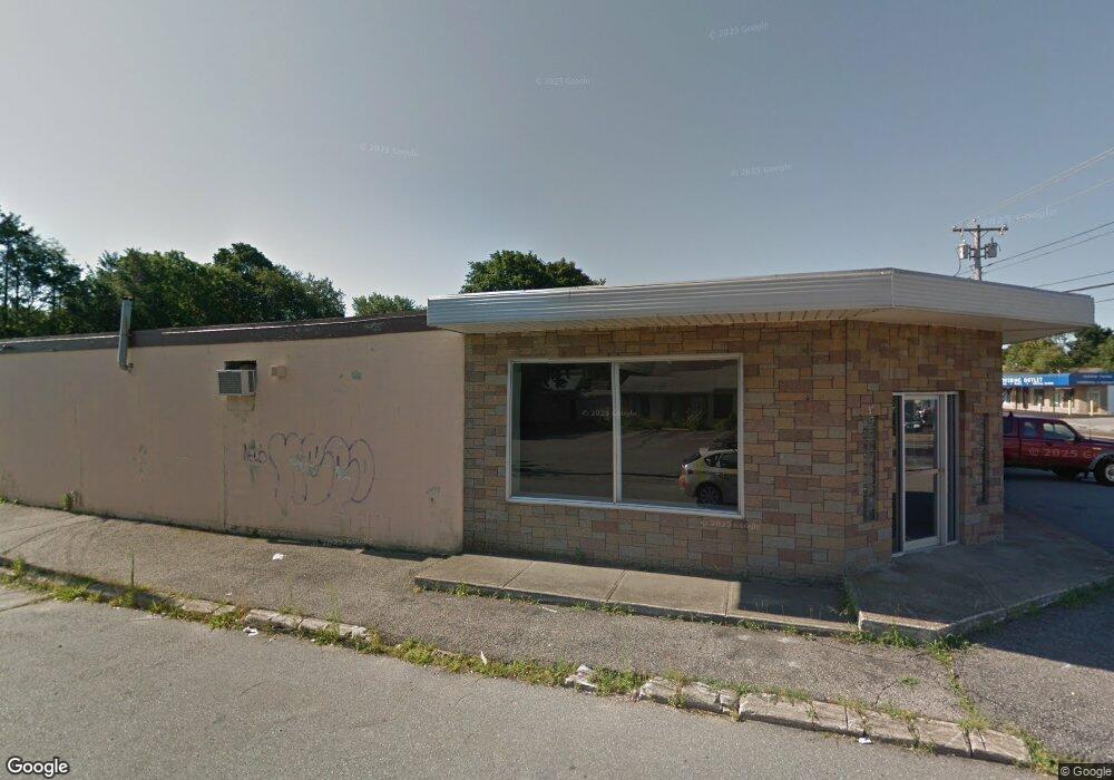 1668 Warwick Ave, Warwick, RI 02889 - photo 1