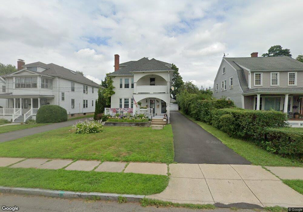 78 Quaker Ln S, West Hartford, CT 06119 - photo 1