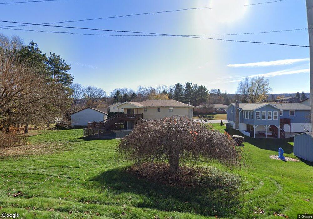 58 Hanlin Dr, Nanticoke, PA 18634 - photo 1