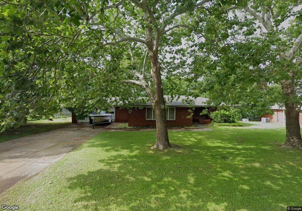 1205 N Meadow Dr, Ardmore, OK 73401 - photo 1