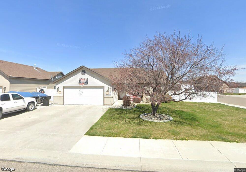 1018 Zion St, Burley, ID 83318 - photo 1