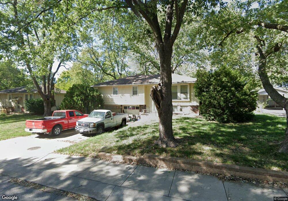 516 S Adams St, Raymore, MO 64083 - photo 1