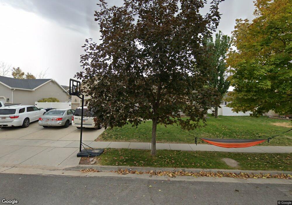 889 W 2150 S, Woods Cross, UT 84087 - photo 1