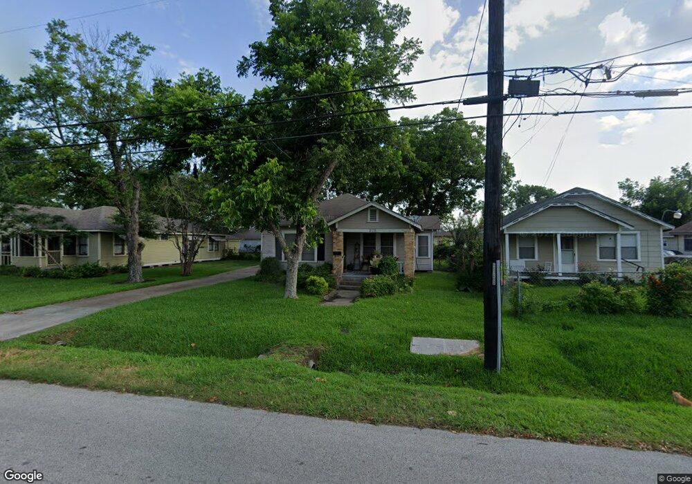 515 Lindale St, Houston, TX 77022 - photo 1