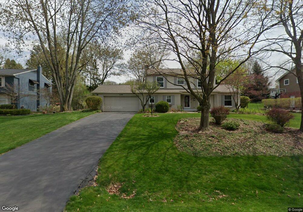 2225 Park Ridge Dr, Bloomfield Hills, MI 48304 - photo 1