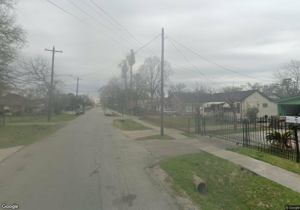 227 Van Molan St, Houston, TX 77022 - photo 1