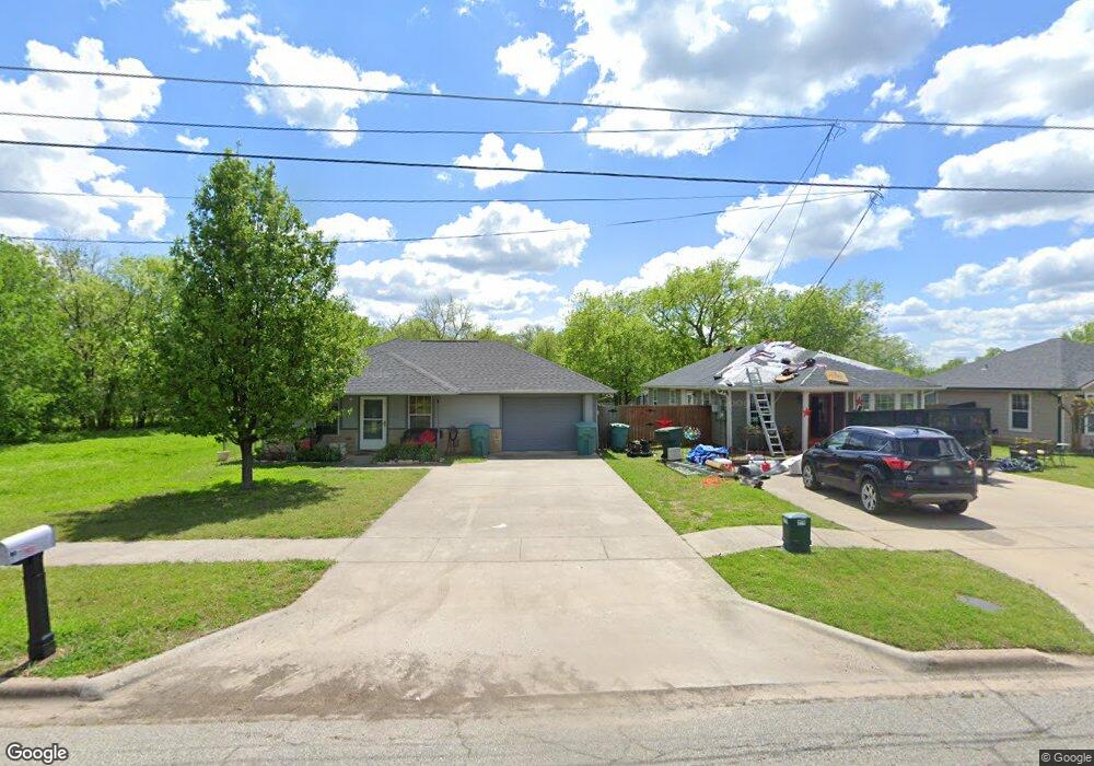 724 E Sycamore St, Sherman, TX 75090 - photo 1